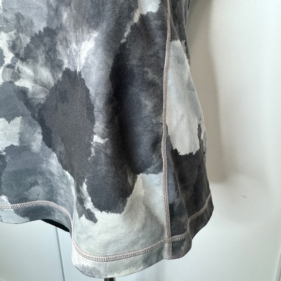 Lululemon Scoop Neck Tank Top - Picture 7 of 8